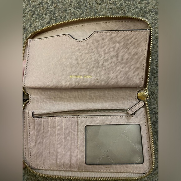 Michael Kors Large Flat MF Phone Case Wallet Light Pink - Picture 5 of 6